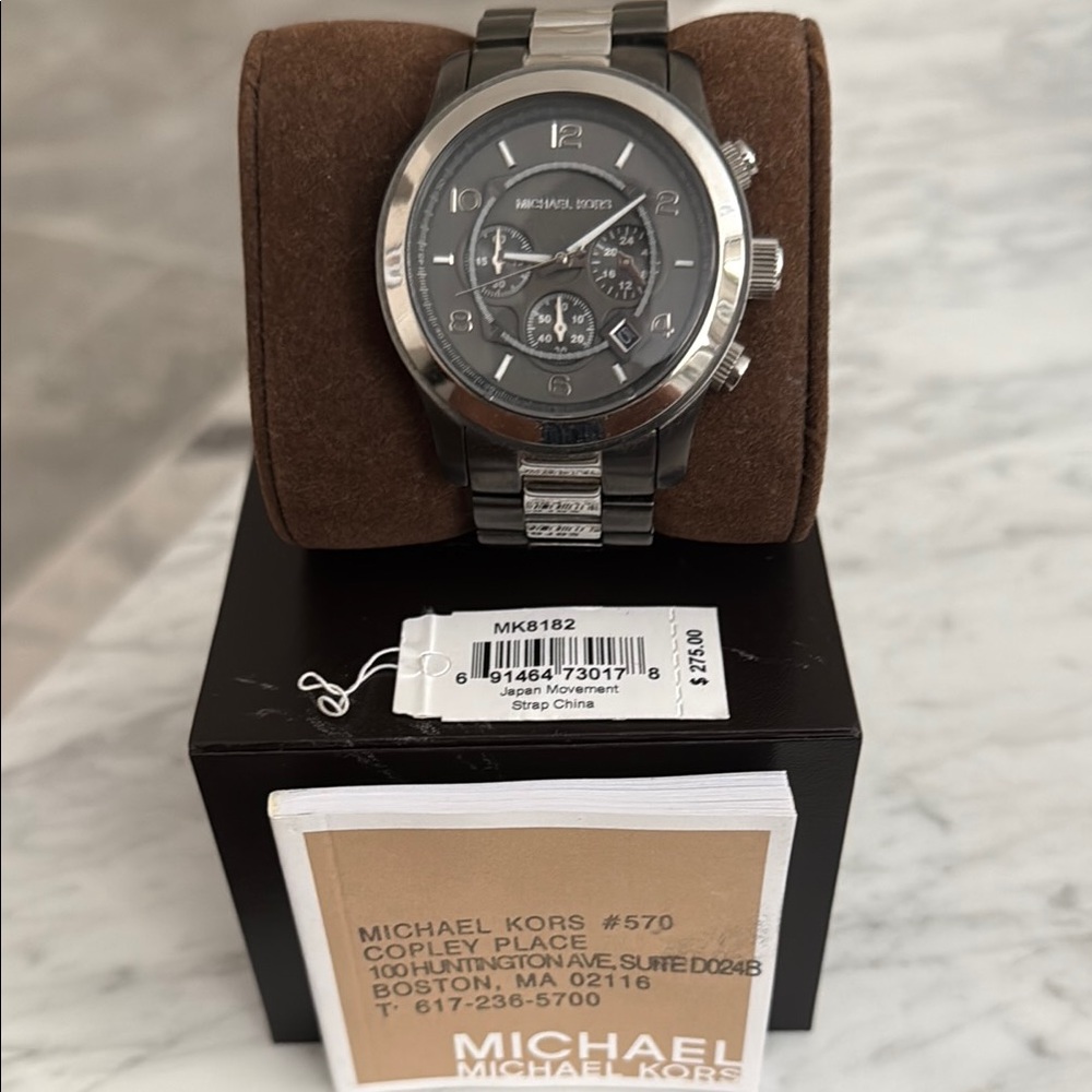 BRAND NEW NEVER WORN RETAILS $275 Michael Kors Black and Silver Men's Watch